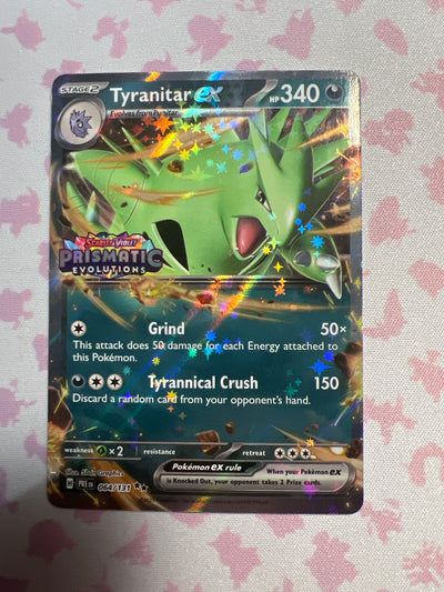 Tyranitar ex - Prismatic Evolutions 064/131 - Stamped Promo - (2025) (NM)